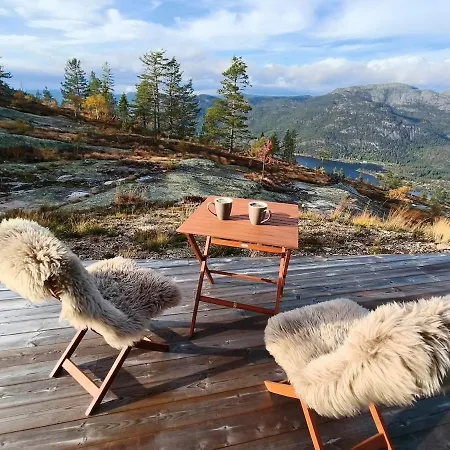 Timeless Mountain With Panoramic Views Semesterbostad